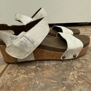 Elegant White Wedge Sandals